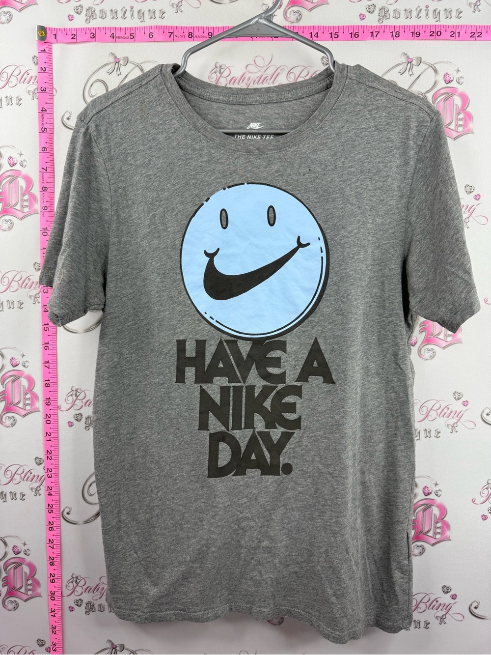 Nike tee smiles Gray Short-Sleeve 'Have a Nike Day' Tee with Light Blue Smiley